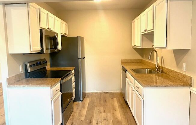 Spacious City Living at Linwood Towers – Unique and Convenient 2 Bed / 1 Bath