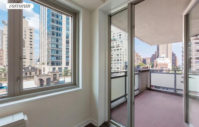 3 beds, 2 baths, $10,000, Unit 7V