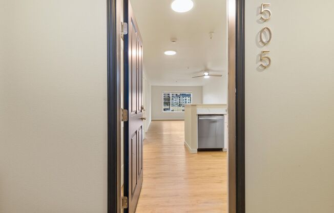 1 bed, 1 bath, 593 sqft, $1,895, Unit 505