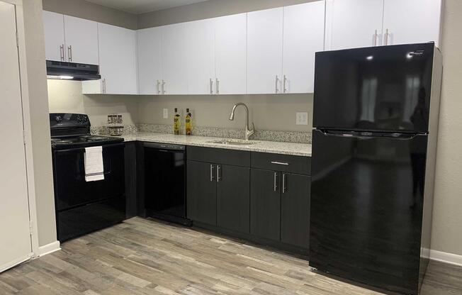 1 bed, 1 bath, 660 sqft, $899
