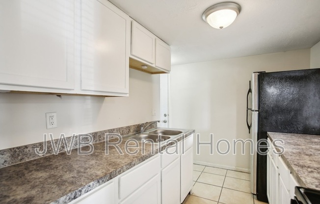 909 BERT RD