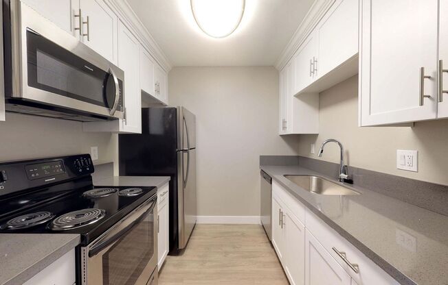 1 bed, 1 bath, 650 sqft, $2,045, Unit 36