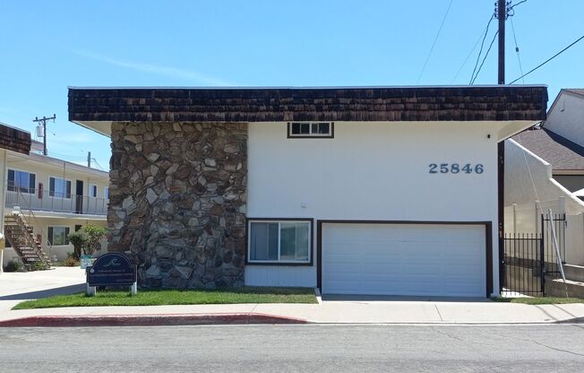 2 beds, 1 bath, 992 sqft, $2,495, Unit 3