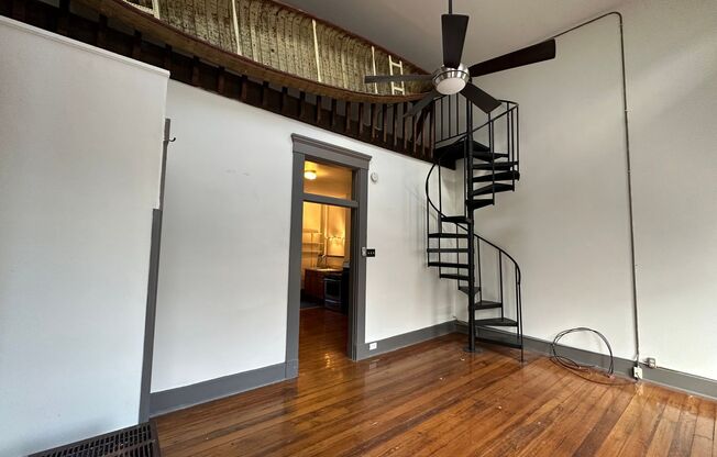 1 bed, 1 bath, 750 sqft, $1,100, Unit # 3