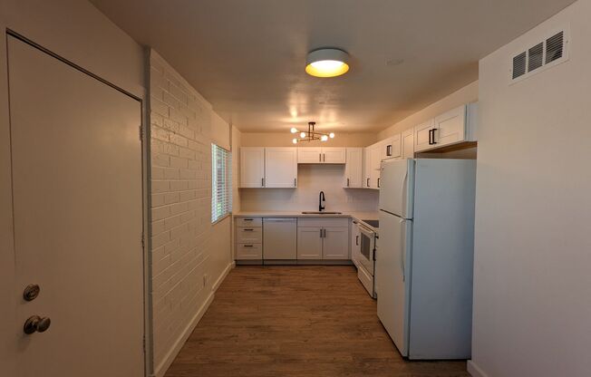2 beds, 1.5 baths, 900 sqft, $1,250, Unit 25