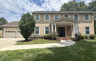 Beautiful home in the Shadow Lake Community!