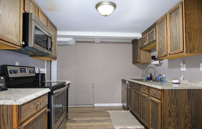 2 beds, 1 bath, $1,475