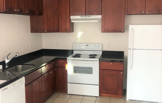 2 beds, 1 bath, 675 sqft, $2,195, Unit 4