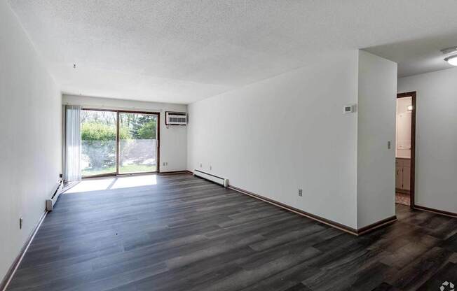 Apache Manor Apartments, Minneapolis, MN