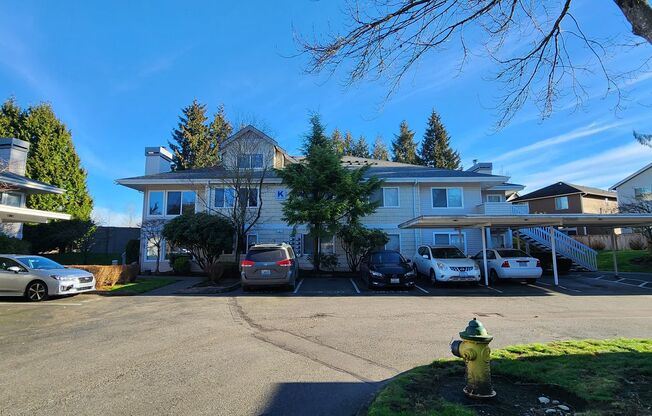 3 bedroom 2 bath First Floor Condo in Lake Stevens $2395.00