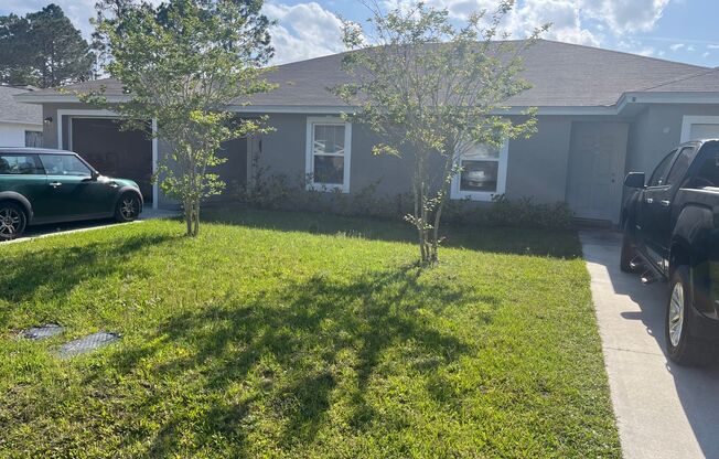 Beautiful 2 Bedroom 2 Bath Duplex Located in Palm Coast