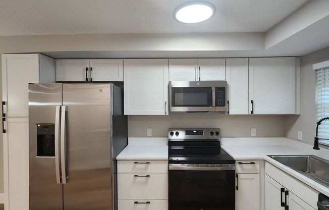 2 beds, 2 baths, $1,900, Unit #4