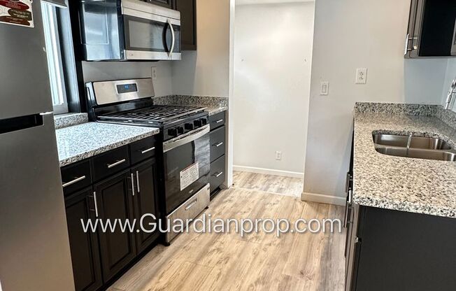 2 beds, 1 bath, $1,499, Unit Upper Unit