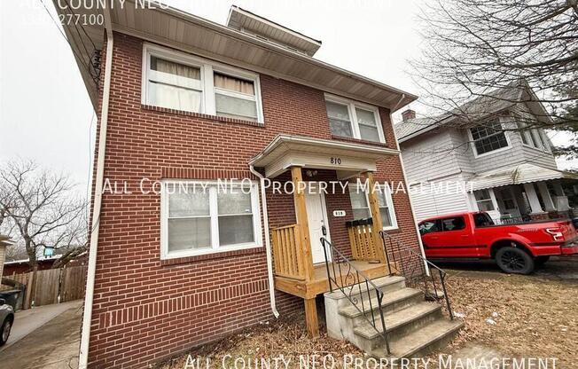 810 THAYER ST