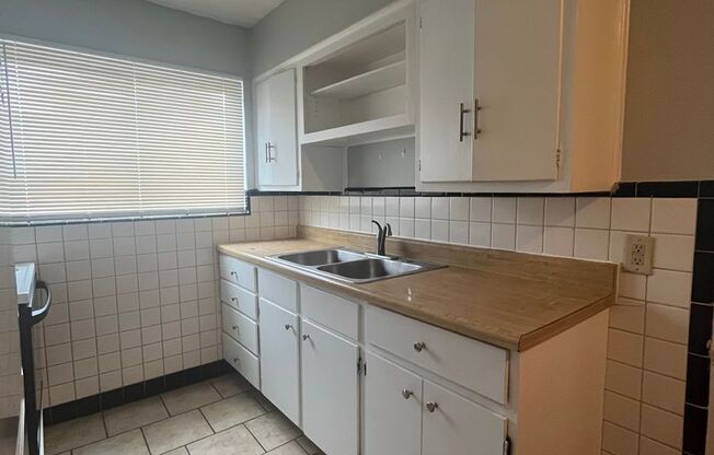 1 bed, 1 bath, 700 sqft, $750, Unit 7080 4