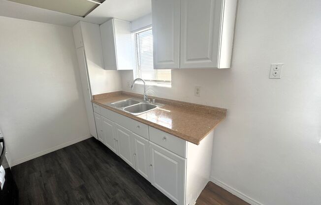 2430 S. RIDGEWOOD DR #1 WEST COVINA 91762 (2 BED / 1 BATH)