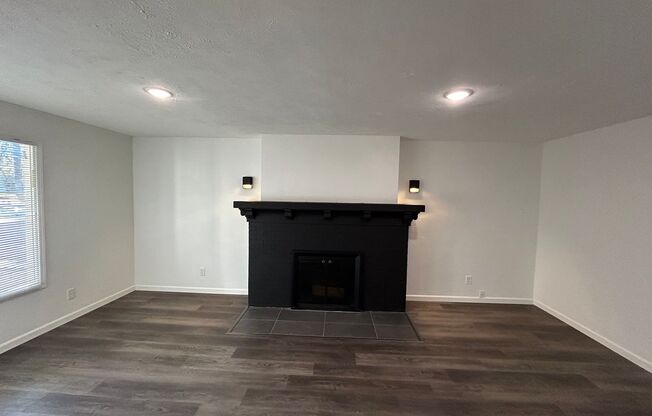 1 bed, 1 bath, 1,000 sqft, $995, Unit Unit A