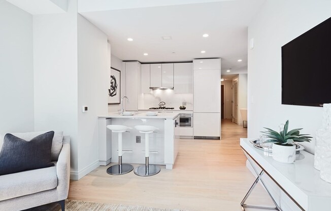 135 Seaport Blvd