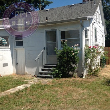 2 beds, 1 bath, $1,890