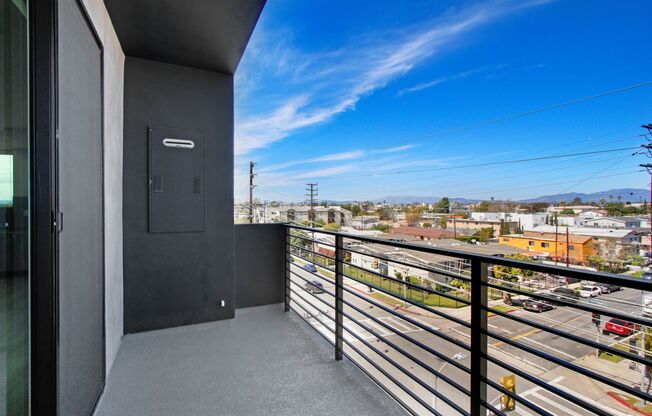 3 beds, 2 baths, 1,185 sqft, $3,495, Unit 303