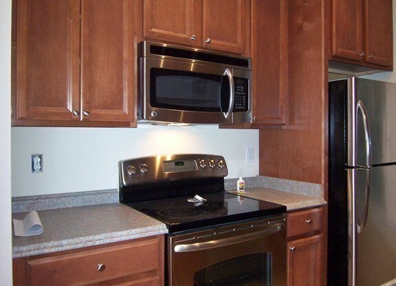 2 beds, 1 bath, 650 sqft, $2,995, Unit 25