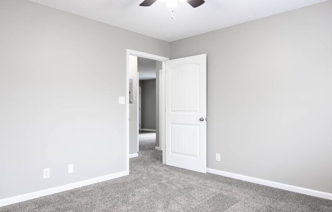 2 beds, 1 bath, 812 sqft, $905, Unit K-5