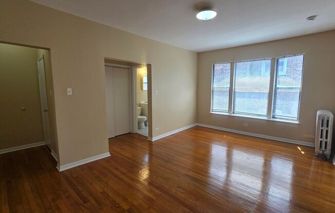Studio, 1 bath, 550 sqft, $1,175, Unit 7722-3B