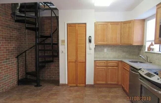 Incredible 2-Bedroom Apartment in Queen Village with Parking! Available February 2026!
