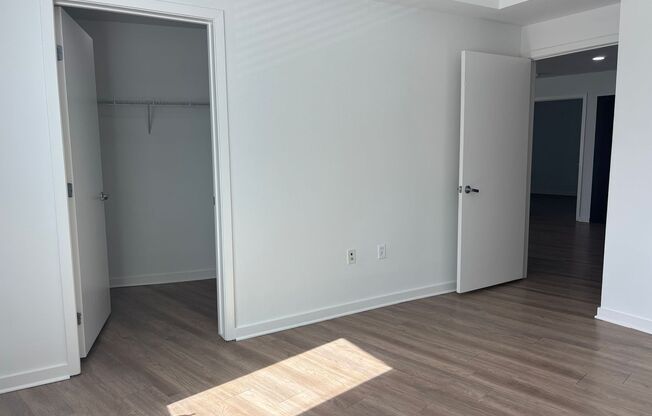 3 beds, 3 baths, 1,956 sqft, $5,030, Unit 475