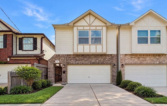 Stunning 3/2.5/2 Craftsman home in highly desirable and sought after Heights Location!