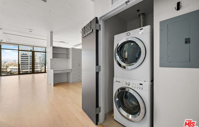 1 bed, 1 bath, 1,030 sqft, $3,200, Unit 1410