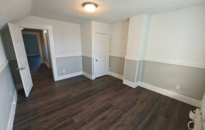 2 beds, 1 bath, $995