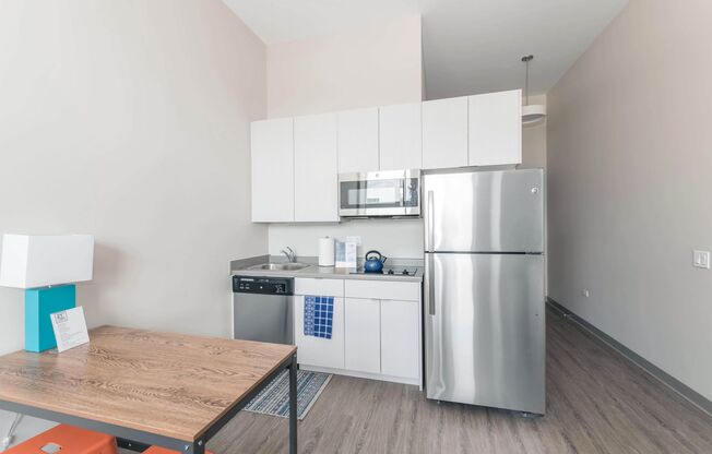 Studio, 1 bath, $1,422, Unit 310