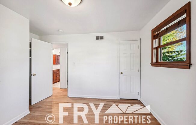 3 beds, 1 bath, $2,350