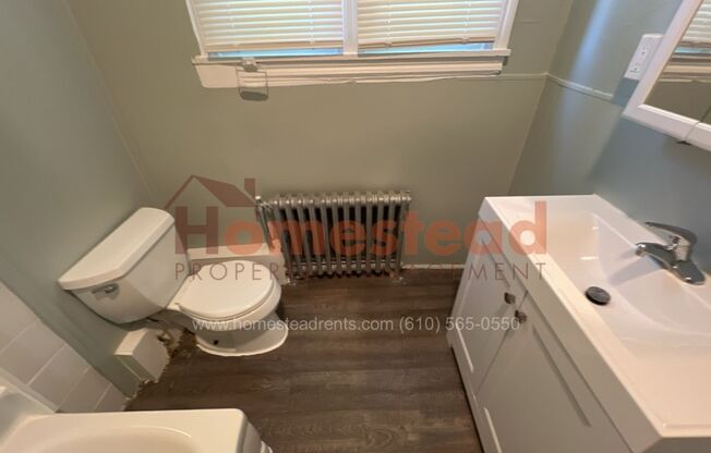 1 bed, 1 bath, $1,000, Unit 2F