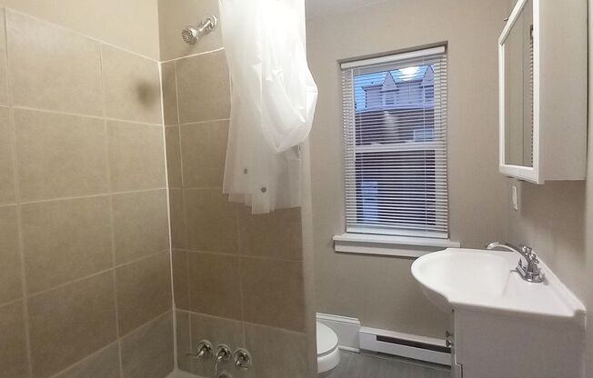 1 bed, 1 bath, 443 sqft, $835, Unit #2