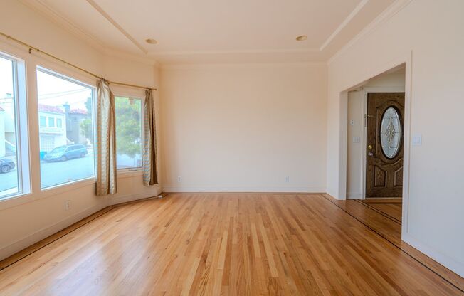 Spacious 2 Bedroom Home Near Stonestown