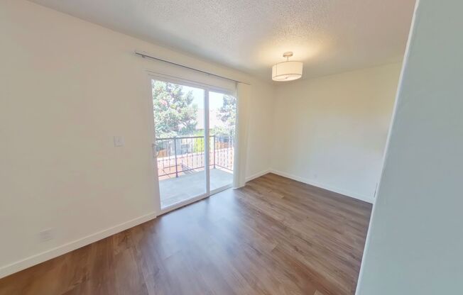 2 beds, 1.5 baths, 1,027 sqft, $1,625, Unit #10