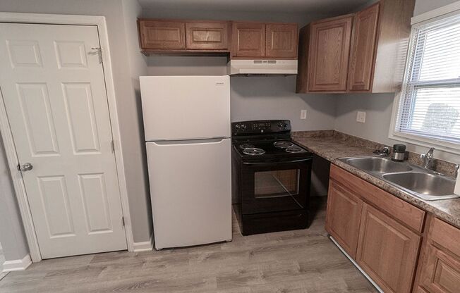 2 beds, 1 bath, $895, Unit Unit A