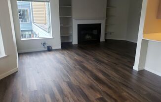3 beds, 3 baths, $3,850, Unit 305