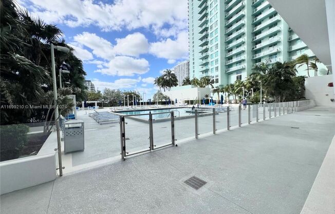 2 beds, 2 baths, 1,154 sqft, $4,800, Unit 1800 N Bayshore Dr # 24-09 (A11699210)