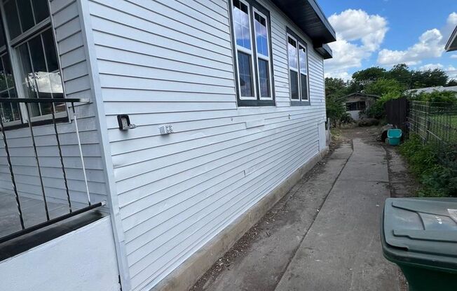 FOR RENT – 3 Bed / 1 Bath Home in San Antonio!