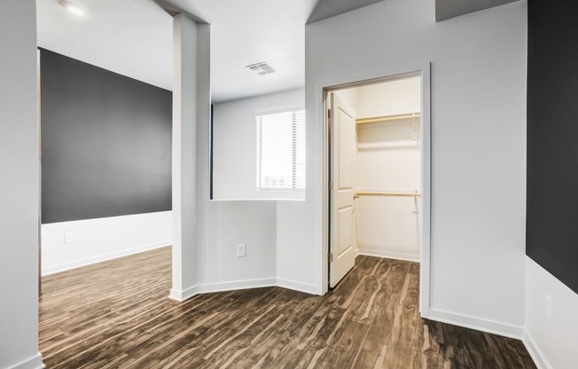 Welcome to Life at Imperial Apartments in Downtown Phoenix, AZ