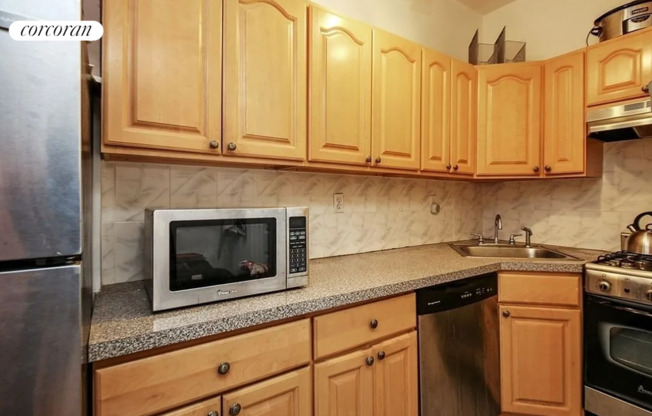 103 W 74 ST