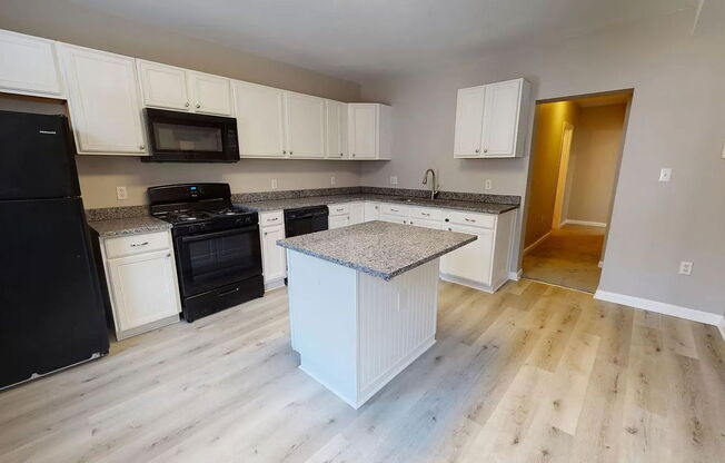 2824 Salisbury St  Unit 1