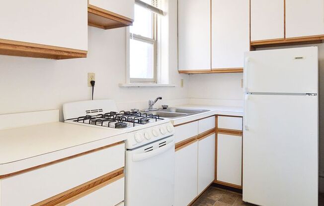 1 bed, 1 bath, 410 sqft, $995, Unit 5 - 128 - 201
