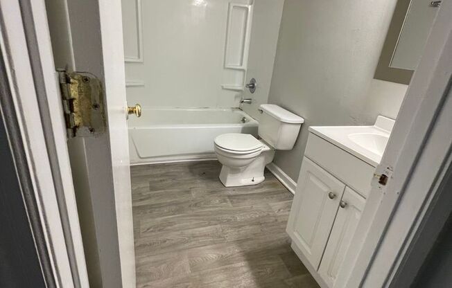 1 bed, 1 bath, 812 sqft, $995, Unit A-20