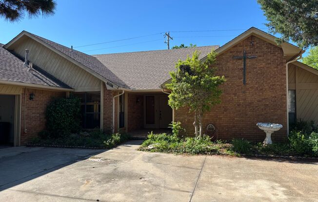 Large Home in Warr Acres, Putnam City Schools