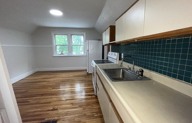 4 USHER RD