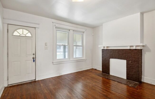 3 Bedroom / 1 Bath House Available Now in Wilmington, DE